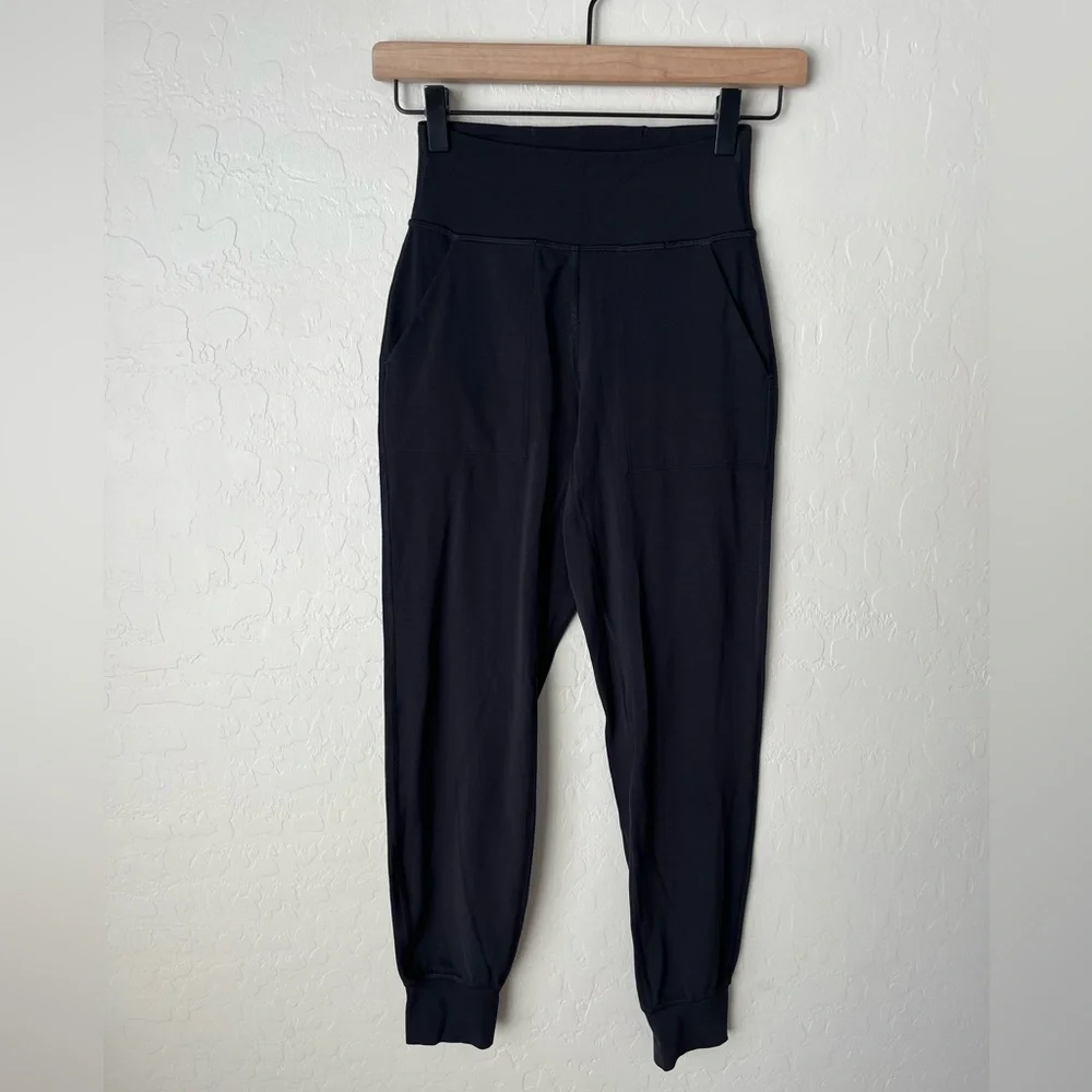 Lululemon align high rise joggers black 2